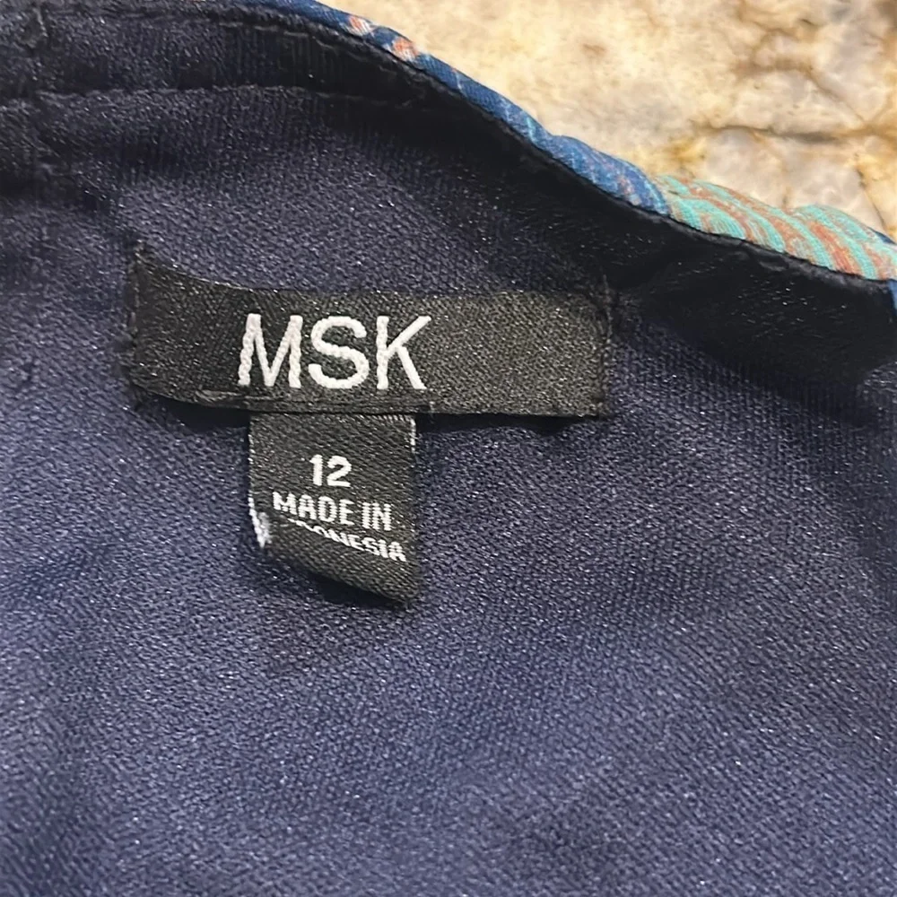 Colorful Geometric Maxi Dress - Picture 3 of 8